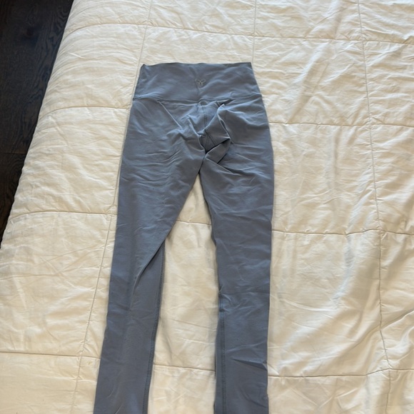 TNA BUTTER HIGH RISE LEGGINGS - Picture 2 of 4